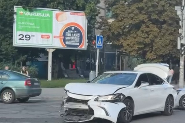 � ����� �� �������� ���� ��������� Toyota �� Lexus: ���� ������� ���