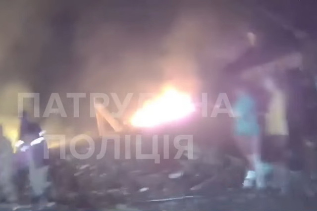 Бодікамери поліції зафіксували перші хвилини після удару балістичною ракетою по Радушному