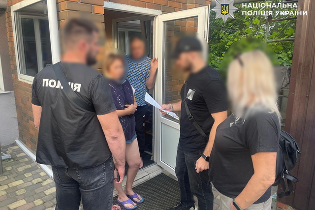 Присвоили почти 2,4 млн грн на закупке дров для воинской части: на Днепропетровщине подозрения получила группа лиц