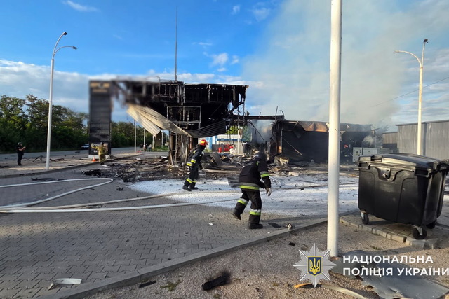 30 июля россияне ударили дроном по АЗС в Днепропетровской области