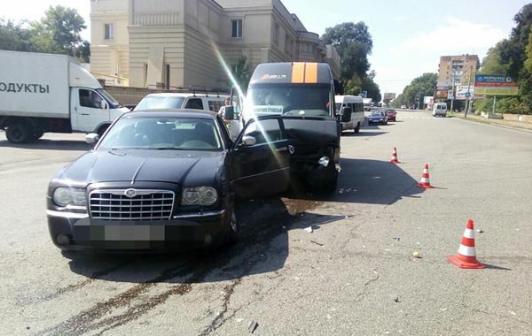 В Днепре в ДТП попал рейсовый автобус. Есть пострадавшие
