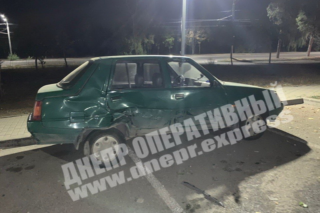  Ford  6-    :     