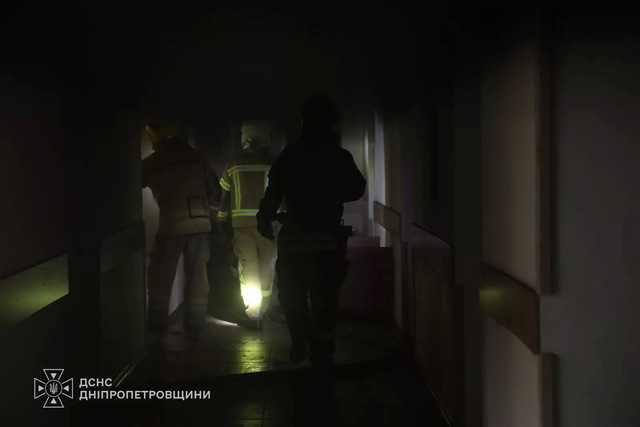 В Днепре во время пожара в больнице спасатели спасли 9 человек, один человек погиб