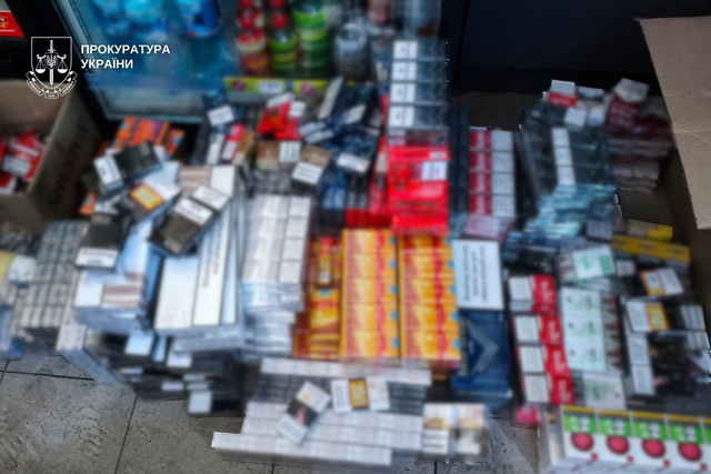 Підпільні цехи та контрафакт на 50 млн грн: у Кривому Розі 13 осіб обвинувачують у незаконному виробництві цигарок та алкоголю