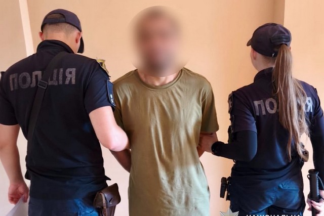 У Дніпрі поліцейські затримали чоловіка, якого підозрюють в умисному вбивстві
