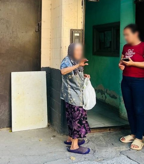 Дніпровські патрульні повернули додому жінку, яка загубилася