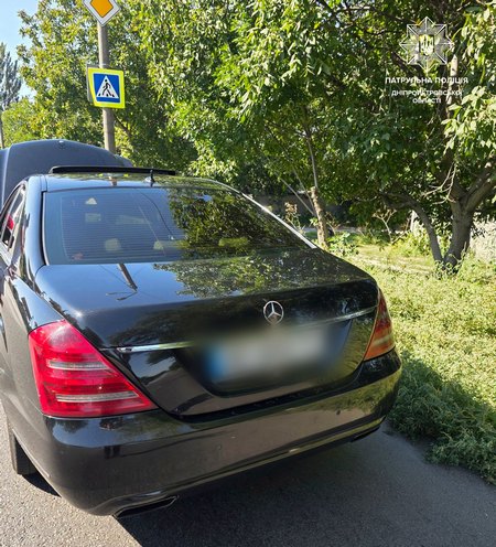 В Днепре патрульные обнаружили автомобиль с поддельным идентификатором