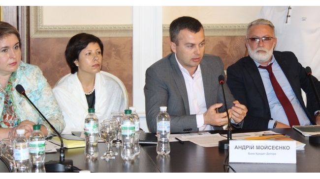 О чем больше НЕ молчат банкиры: украинцы стали лучше разбираться в нюансах банковского обслуживания