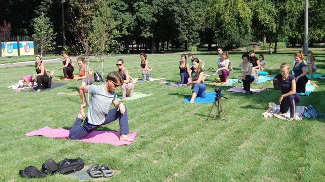 День йоги пройдет в воскресенье в Каменском