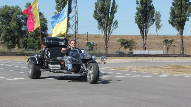 Городской голова Каменского дал старт шоссейно-кольцевым гонкам