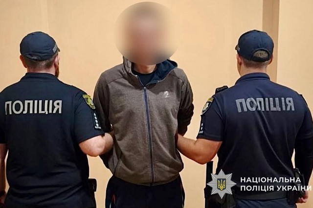 В Днепре полицейские задержали 32-летнего мужчину, который ограбил магазин
