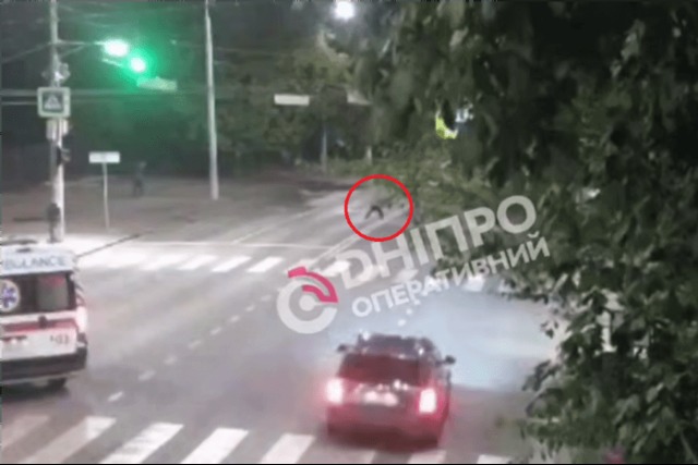В Днепре на просп. Науки Skoda сбила пешехода: мужчина погиб на месте
