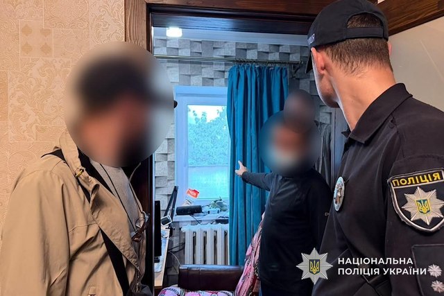 Следователи Днепра сообщили о подозрении 32-летнему мужчине за кражу денег и имущества из частного дома