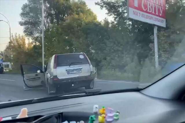 Серйозна ДТП у Слобожанському: Nissan протаранив BYD, є постраждалий