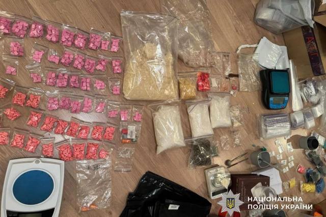 Психотропи на 5 мільйонів гривень: у Дніпрі поліцейські затримали одного з керівників наркошопу