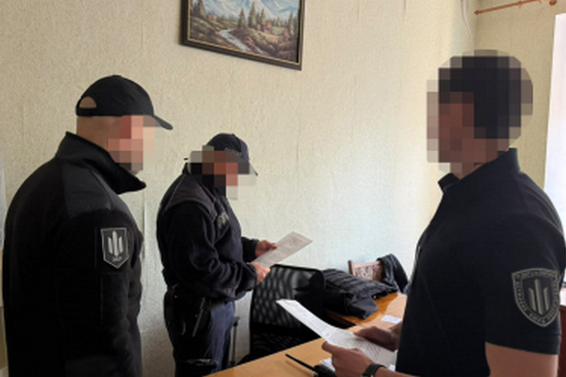 7 тысяч долларов за побег через Беларусь в Польшу: ДБР сообщило о подозрении патрульному из Кривого Рога