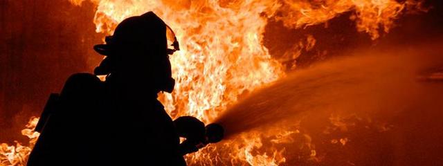 В Днепре спасатели ликвидировали пожар в частном жилом доме