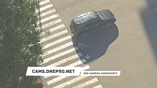 В Каменском Lada сбила женщину на пешеходном переходе