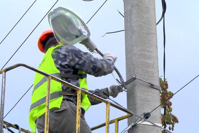 Через два года в Каменском не останется ни одной улицы без внешнего освещения