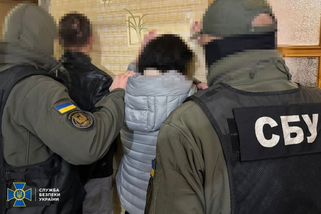 СБУ задержала дезертира и его сообщницу, которые готовили теракты на Днепропетровщине