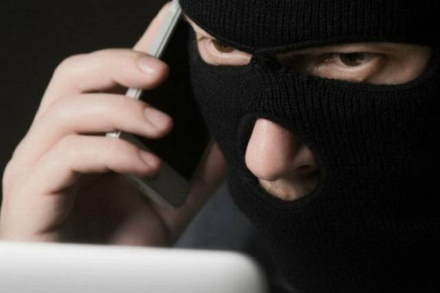 У Дніпрі повідомили про мінування судів, вишів, БЦ і ТЦ