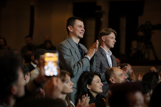 22-летний учитель из Каменского выиграл грант $5 000 на Global Teacher Prize Ukraine 2026