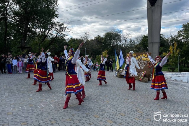 Козацькі традиції, 11 локацій та борщ: у Дніпрі відзначили День козацтва