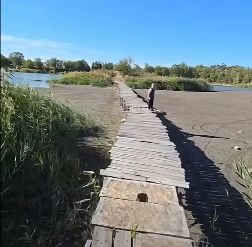 На Дніпропетровщині продовжують висихати ставки та озера