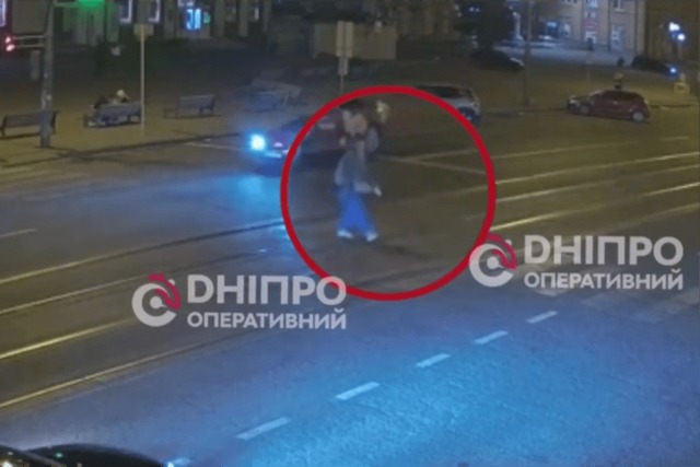 Жестокое ДТП возле «Озерки» в Днепре: автомобиль на скорости сбил пешехода