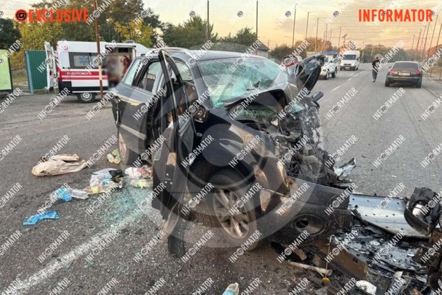 Лобове зіткнення Renault та Kia у Дніпропетровській області: загинули 2 людей, постраждали – ще 4
