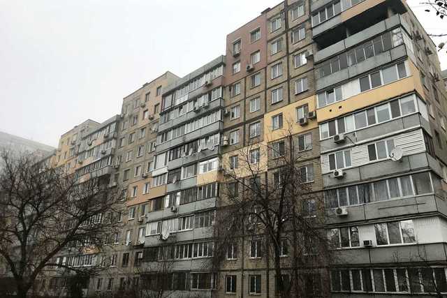 На Сонячній Набережній, 36 утеплять 9-поверхівку за 26 мільйонів гривень
