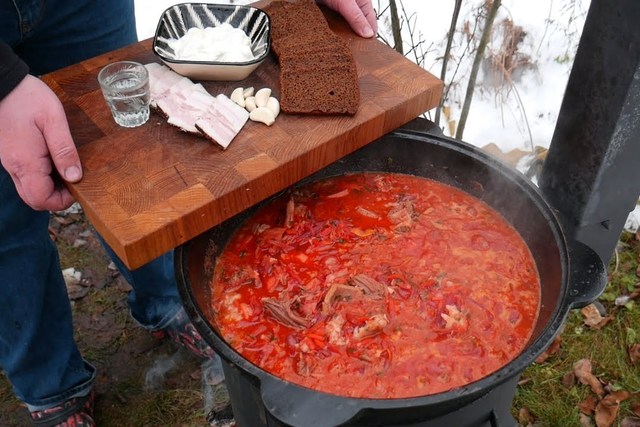 PARK PICNIC DAY завершает сезон вкусным украинским борщом!