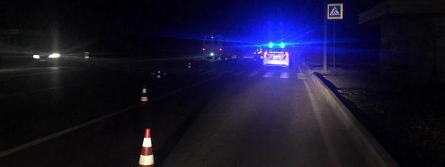 В Днепре на Малиновского Renault сбил женщину: пострадавшая в тяжелом состоянии