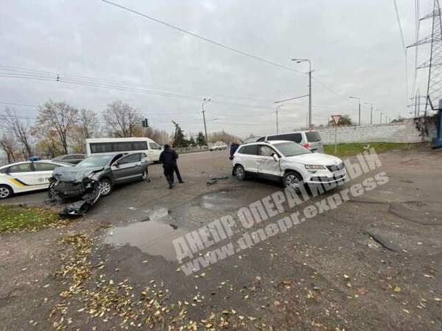      Nissan   Skoda:  
