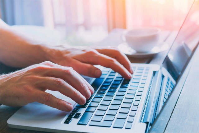 На Днепропетровщине правоохранители задержали мошенника, который обманул женщин через сайт знакомств на сумму около 150 тыс грн