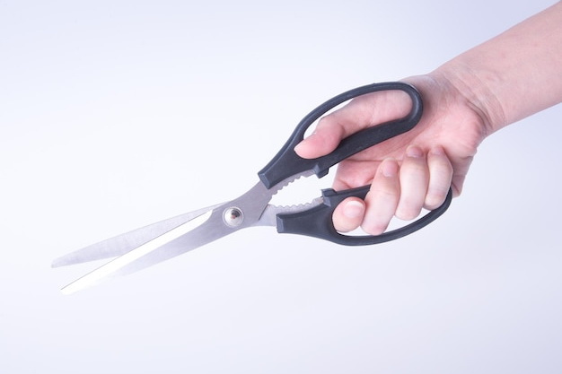 В Днепре будут судить женщину, ударившую сожителя ножницами в сердце