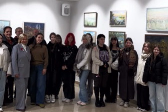 В «Меноре» открыли выставку пейзажей нашего города