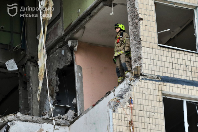 Как город ликвидирует последствия атаки рф и поможет пострадавшим с временной арендой жилья