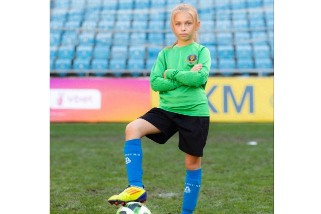 В нужный момент взяла автограф – попала в клуб премьер-лиги!