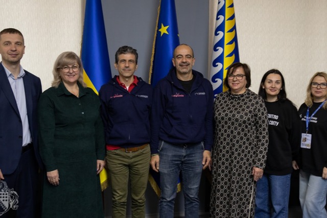 Работа с молодежью и помощь в эвакуации: команда Helpcode расширяет свою деятельность на Днепропетровщине