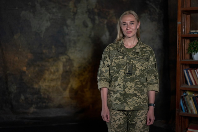 «Хотят хайпа, достают оружие, муляжи гранат»: Пресс-секретарь областного ТЦК Елена Кузина рассказала о работе военных