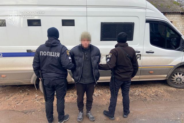 На Дніпропетровщині чоловіка засуджено до 7 років ув’язнення за вчинення насильства стосовно неповнолітньої