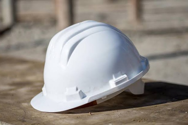 В Кривом Роге на заводе погиб работник: троим людям сообщили о подозрении