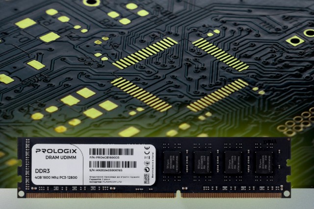   16GB  2025 :    Prologix      