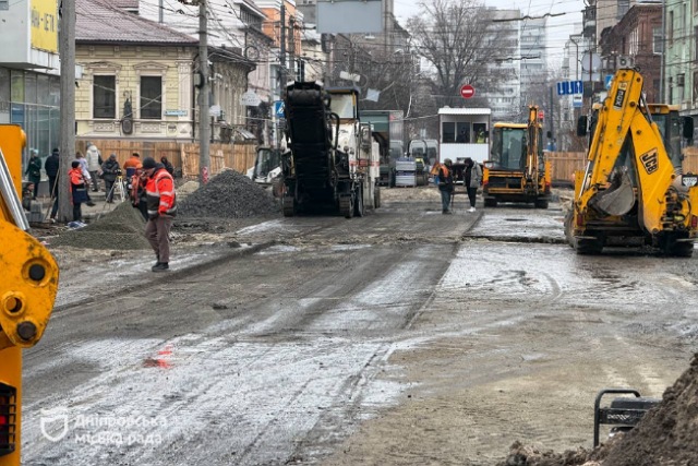 У середмісті Дніпра триває масштабний благоустрій після реконструкції зливової каналізації