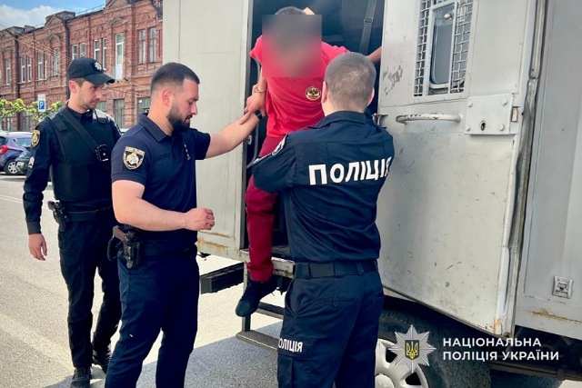 5 лет за решеткой проведет днепрянин, ударивший ножом мужчину