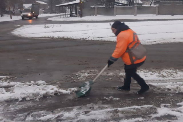 Комунальні служби Дніпра працювали всю ніч у посиленому режимі
